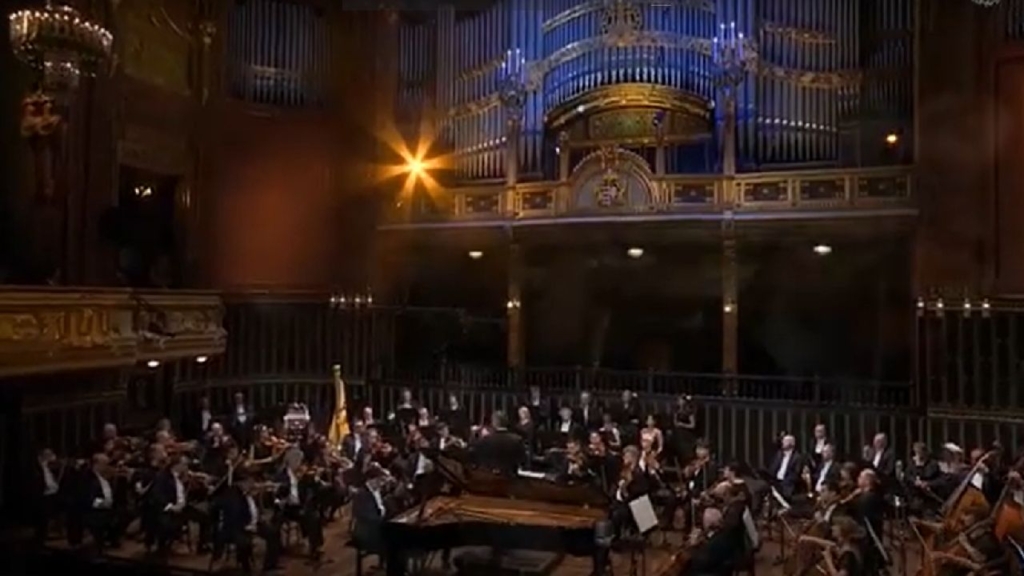 Rachmaninoff: Piano Concerto No.1 – Janos Balázs / Charles Olivieri-Munroe / Budapest