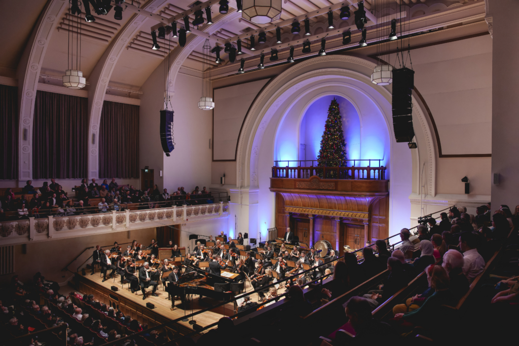 2024.11.28. Tribute to a Hungarian Legend – London_Cadogan Hall – Balázs János és a Royal Philharmonic Orchestra – Andy Paradise | 28.11.2024 Tribute to a Hungarian Legend – London_Cadogan Hall – János Balázs and the Royal Philharmonic Orchestra – Andy Paradise